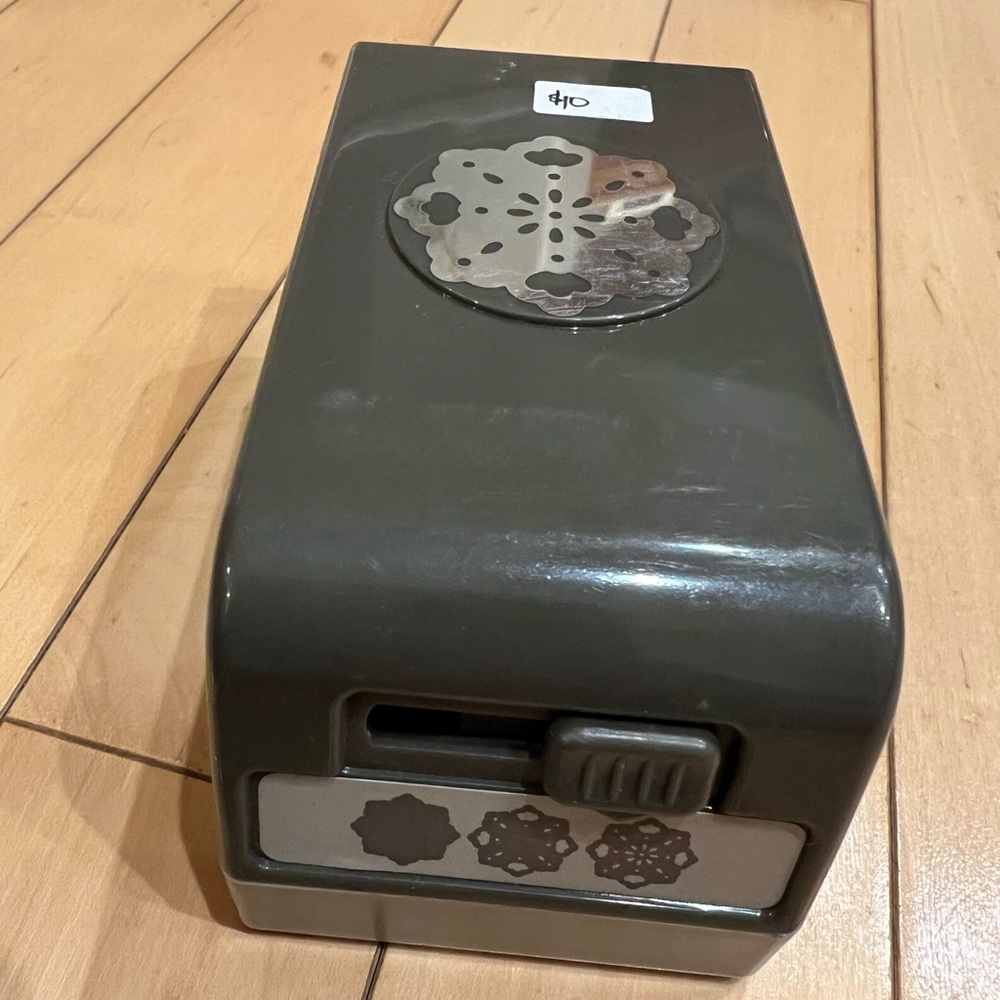 COPY - Stampin up snowflake punch